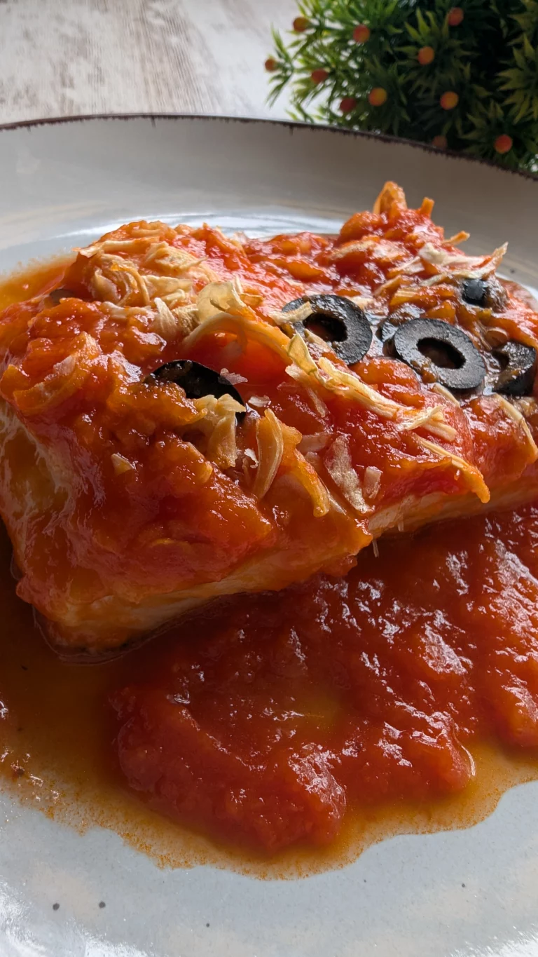 Bacalao con Tomate