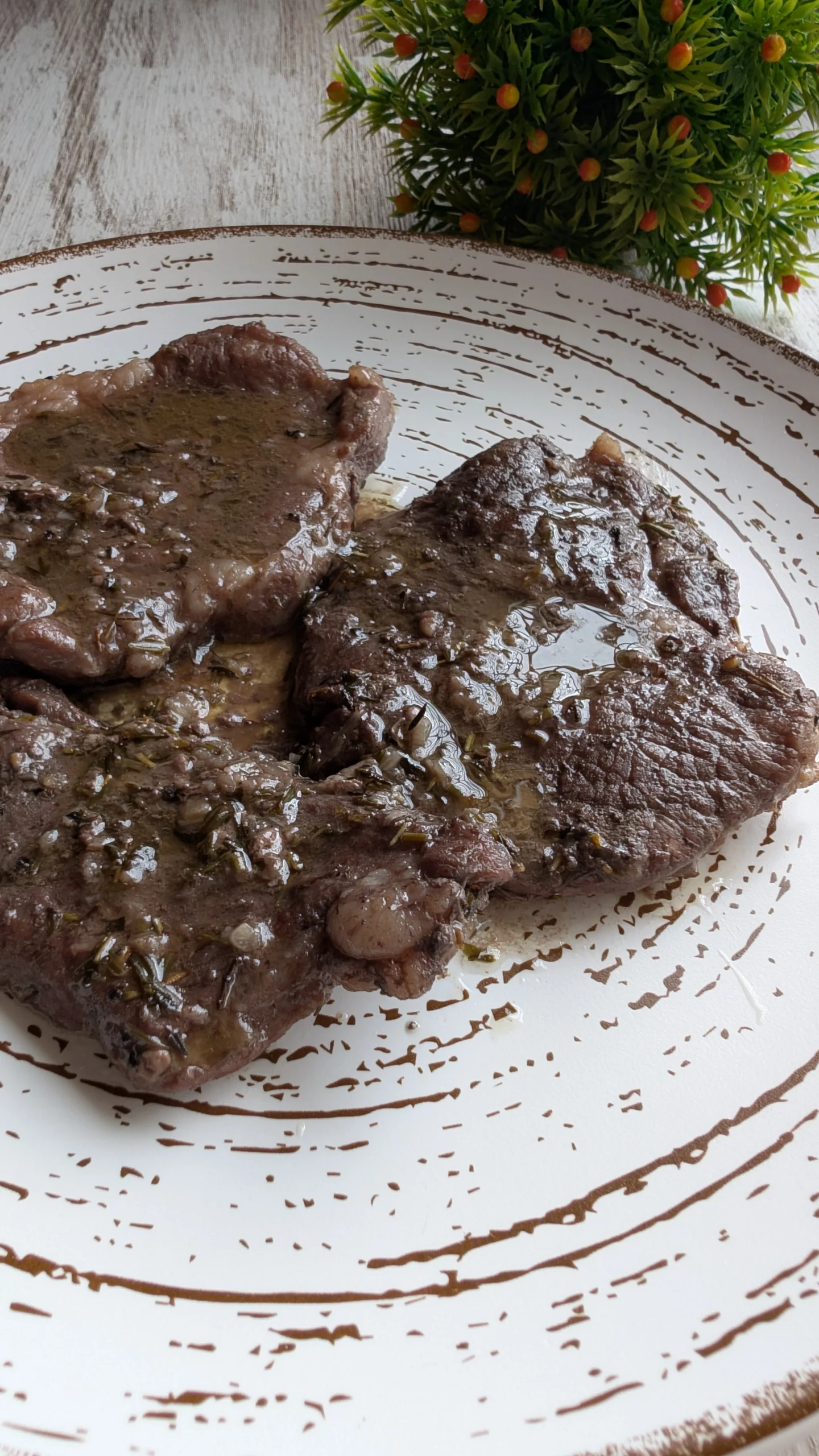 Filetes, Carne, Filetes de aguja, Ajos, Vino, Finas hierbas