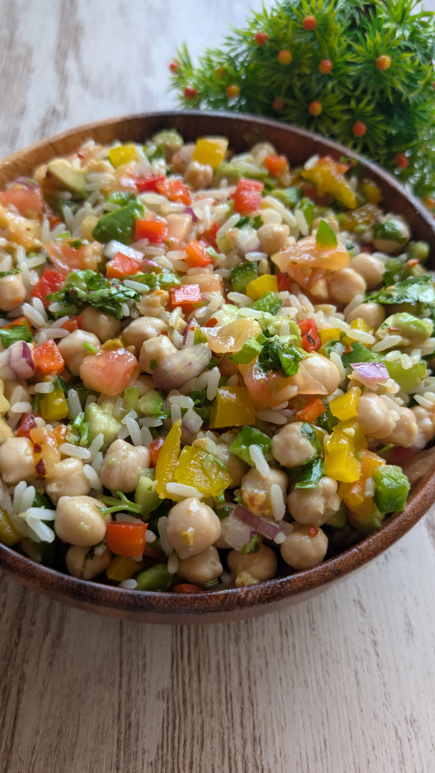 Ensalada de legumbres y arroz, proteína completa, alto en proteína