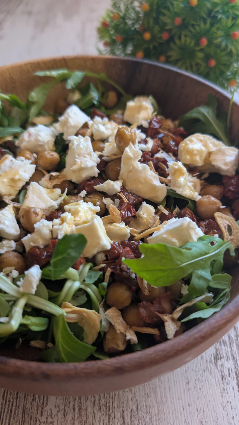 Ensalada con Garbanzos Crujientes