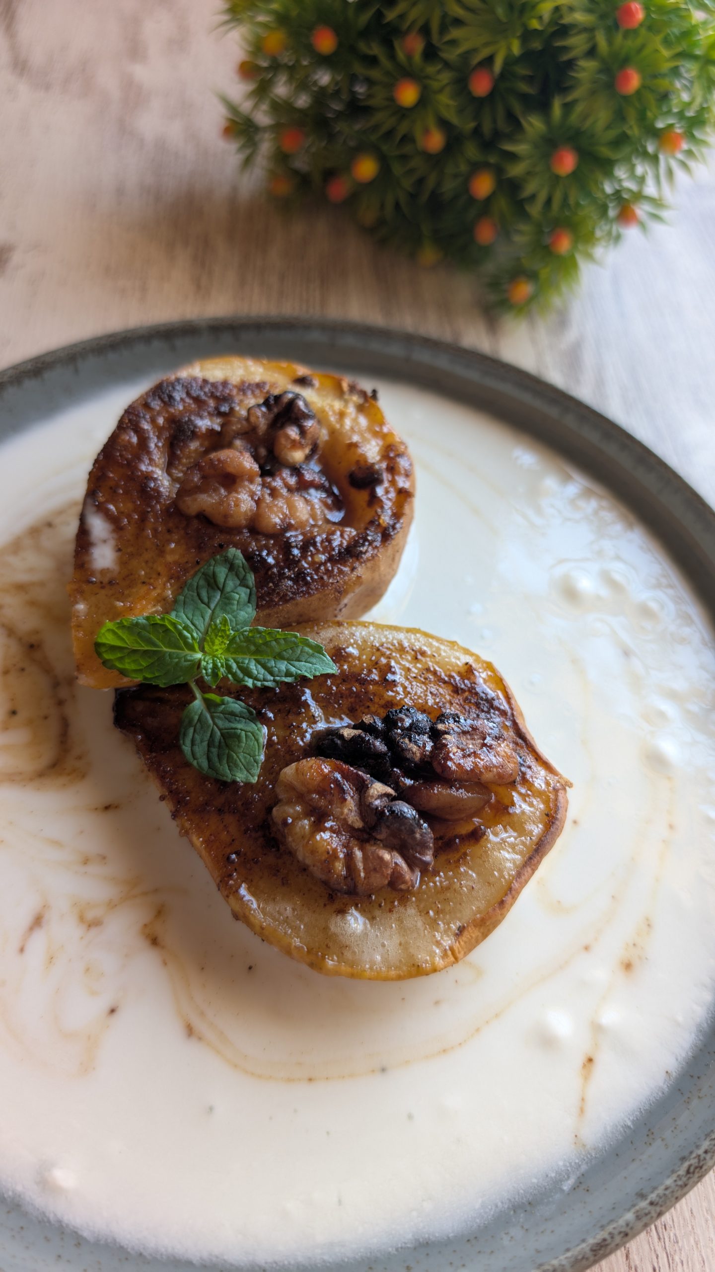 Peras asadas con especias spéculoos y un toque de miel, un postre fácil y delicioso