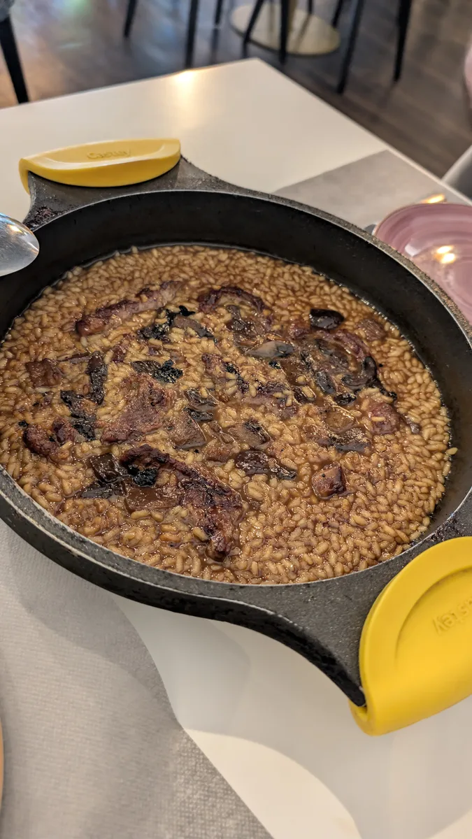 Arroz con ibérico en El Boquerón del Zoco, Córdoba