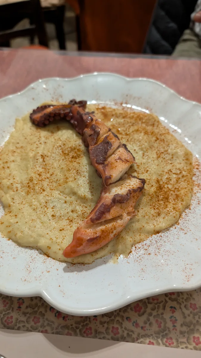 Pulpo con parmentier de puerro en El Patio de María, Córdoba